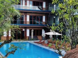 The Luna Tam Coc Hostel - Bar & Pool,Trekking Cuc Phuong