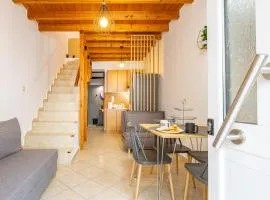 Sea & City - Luxury Maisonette Steps from the Beach with Private Terrace