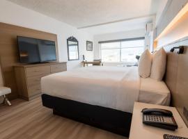 Radisson Hotel Trinidad, מלון בפורט-אוף-ספיין