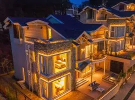 ELIVAAS privé The Royce Lily Luxe 4-BHK Hilltop Villa With Jacuzzi, Steam Room, Private Pool and 360 degree Hill Views