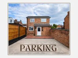 Central Fully Equipped 1 Bedroom Home with Free Parking