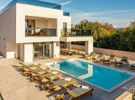 Luxurious Home In Zaton