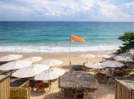 Noahs Ark Beachfront، فندق في شاطئ لاماي