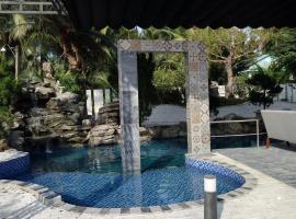 Viesnīca Resort Hotel Lavender Hoa Châu 