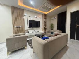 BAE luxury apartments, hotel em Akure