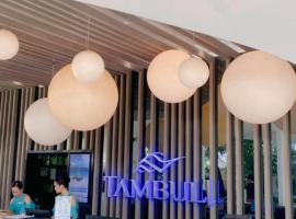 Minimalist Studio at Tambuli Seaside Resort Cebu、Maribagoのホテル