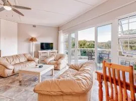 Treetops, Amblewood Guesthouse