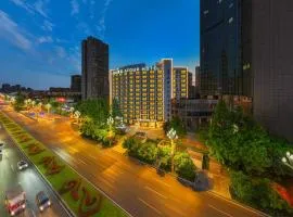 Atour Hotel Chongqing West Railway Station Longhu Yunlingtian Street