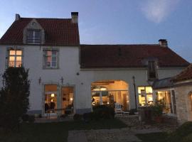 Beautiful 19th-century house in the countryside, hotel a Glabbeek