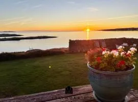 Exclusive Beachfront Villa in Åsa - Sauna, Jacuzzi & Panoramic Sea View, SE02102