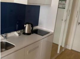 Sea view appartment, hotel a Itʼkhvisi