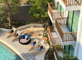 After Rain Hotel, hotel Csiangmajban