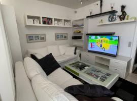 Cozy 1-Bedroom Apartment in Central Hvidovre, Copenhagen, hotelli kohteessa Hvidovre