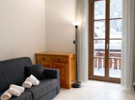 Hostdomus - Mughetto Apartment, hotel u gradu Prađelato