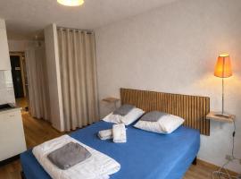 Logis, appartement, 220 élégant et central, Hotel in Paray-le-Monial