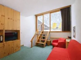 Hostdomus - Sansicario R12 Family