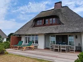 Reetdachhaus mit direktem Meerblick
