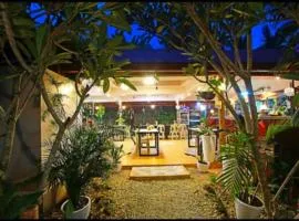 ADRIANA's PLACE TROPICAL GUESTHOUSE