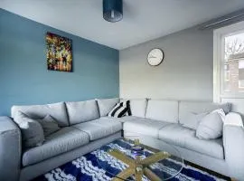 Stylish 3-Bed Home with Garden, Pet Friendly