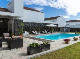 Casa da Arvore Chale by Green Vacations
