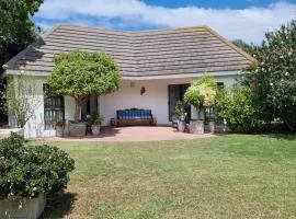 Assissi Self Catering Cottage - St Francis Bay