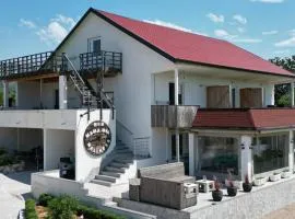 Hostel B&B MAMA MIA - Budgetverblijf