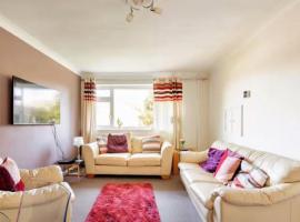 A Home from Home: Ascot şehrinde bir otel