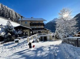 Gasthof Innerwalten, hotel care acceptă animale de companie din San Leonardo in Passiria