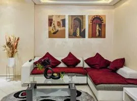 Cozy apartment, 2 min walk to train station TGV, Netflix, IPTV, AC, Quiet