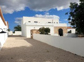 Uma Casa Rural, hotel a Santa Bárbara de Nexe