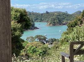 Birdsong cabin -Manutangi Tutukaka coast, Hotel in Tutukaka