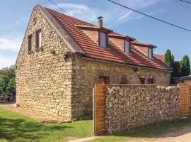 Modern stone house in Balatonfüred with jacuzzi