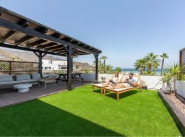 Resort Macenas #SeaViewApartment #TerraceAndSunbeds #2BR, hotel en Mojácar