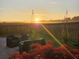 The Cairn at North Lodge, Rural Guest Suite, hotel en Kirriemuir