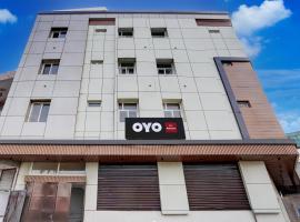 Hotel O Delhi Meerut Expressway Makanpur Formerly Crystal 24, hotel di Indirapuram