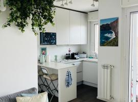 Sky Penthouse at Rome Fiumicino Airport, hotel i Fiumicino