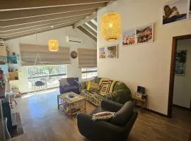 Ocean Drive Home: 3 bedroom 70s-inspired… - 19110
