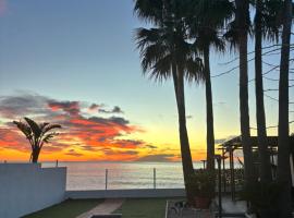 CHALET directo al MAR, hotel em Benicarló