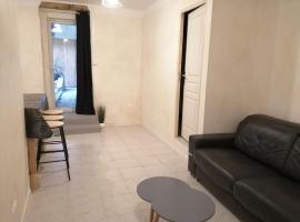 Lumi Appartement avec Patio et jardin, hotel a Ortaffa