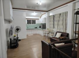 Apartment with a bedroom, living room, kitchen, and a balcony, Hotel in San Francisco