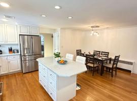 Spacious Home in Framingham MA, hotel a Framingham