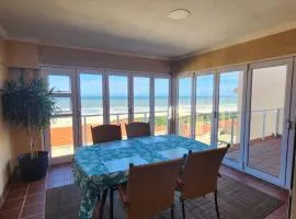 Beach Side Apartment - Illovo Beach
