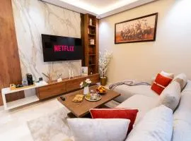 Elegant Studio at 2 Mars Modern, Quiet Convenient