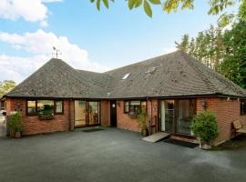 2 Bed in Alkham oc-p34786, hotel in Swingfield