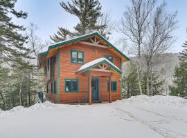 Riverfront! All-Season Base 11 Mi to Sugarloaf Mtn, Hotel in Carrabassett