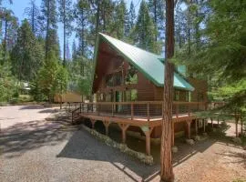3 Springs Hideout - Family cabin with hot tub in Yosemite