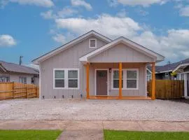 Minutes to Downtown: Spacious 4BR3BA Historic Gem
