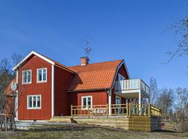 Gorgeous Home In Strängnäs With Sauna, отель в Стренгнесе
