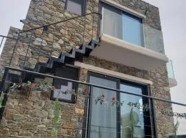 La Mer Villa - Entire Cottage