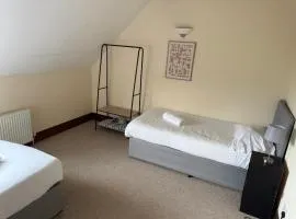 Trimmers 1 - 2 Bedroom Apartment